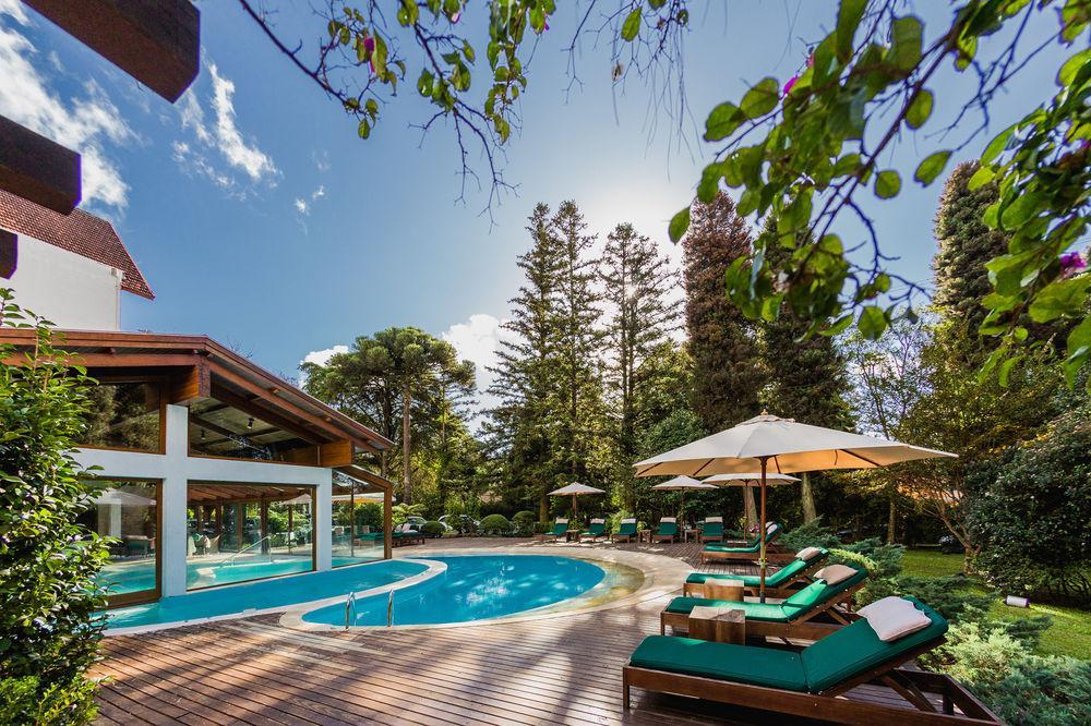 Bavaria Sport Hotel Грамаду Екстериор снимка The swimming pool at the hotel