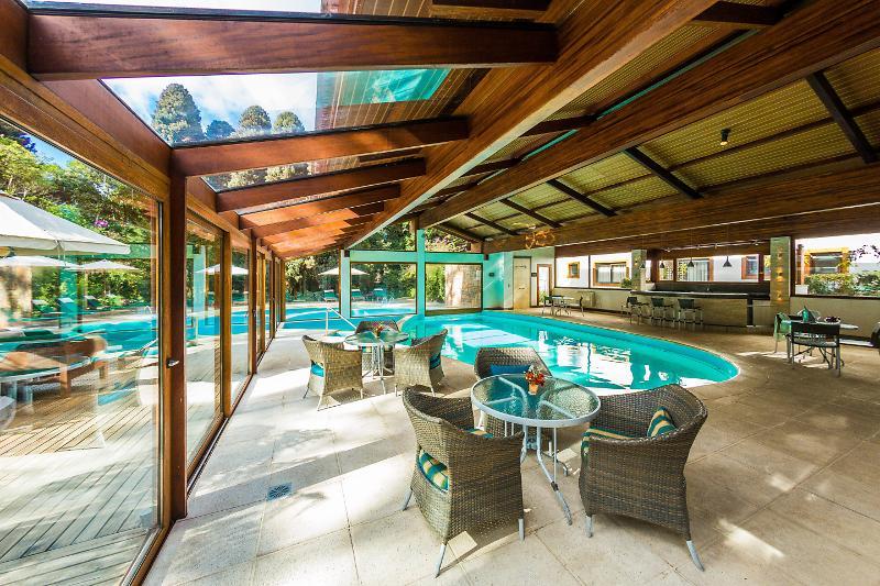 Bavaria Sport Hotel Грамаду Екстериор снимка The pool at the hotel